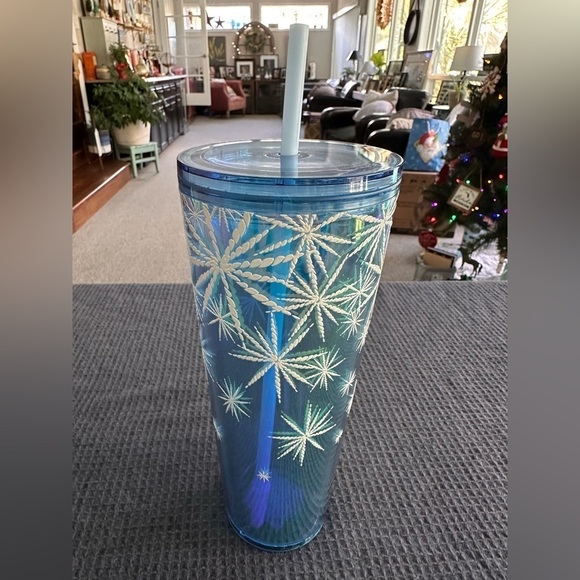 ⭐️Starbucks⭐️ Rare Snowflake Irredescent 24 oz Tumbler Beautiful - Picture 4 of 7